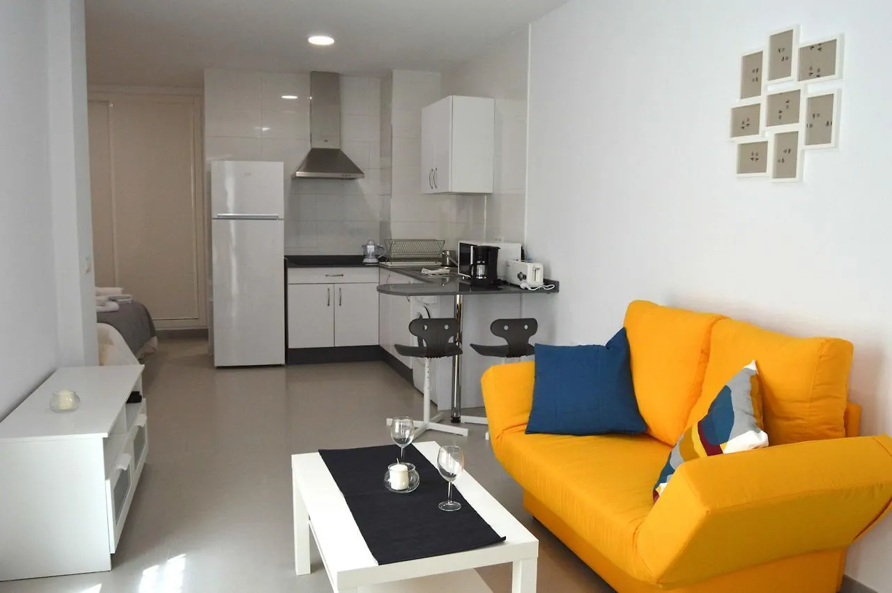 Apartamentos Campo Del Sur 아파트 카디스